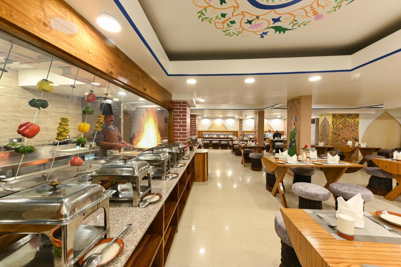 Hotel Ganga Ratan Агра Экстерьер фото