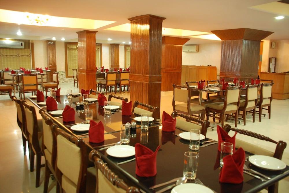 Hotel Ganga Ratan Агра Экстерьер фото