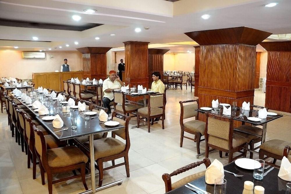 Hotel Ganga Ratan Агра Экстерьер фото