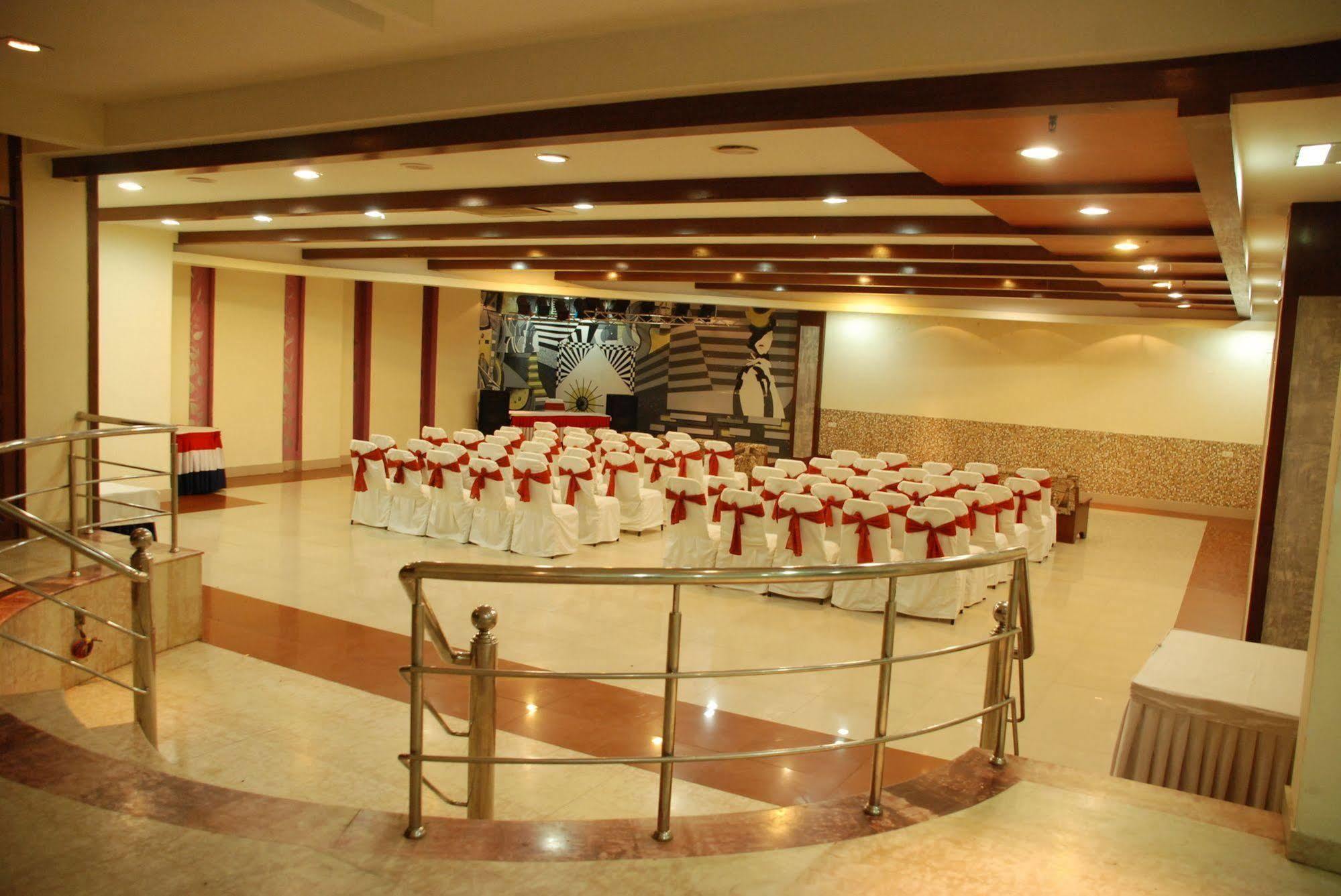 Hotel Ganga Ratan Агра Экстерьер фото